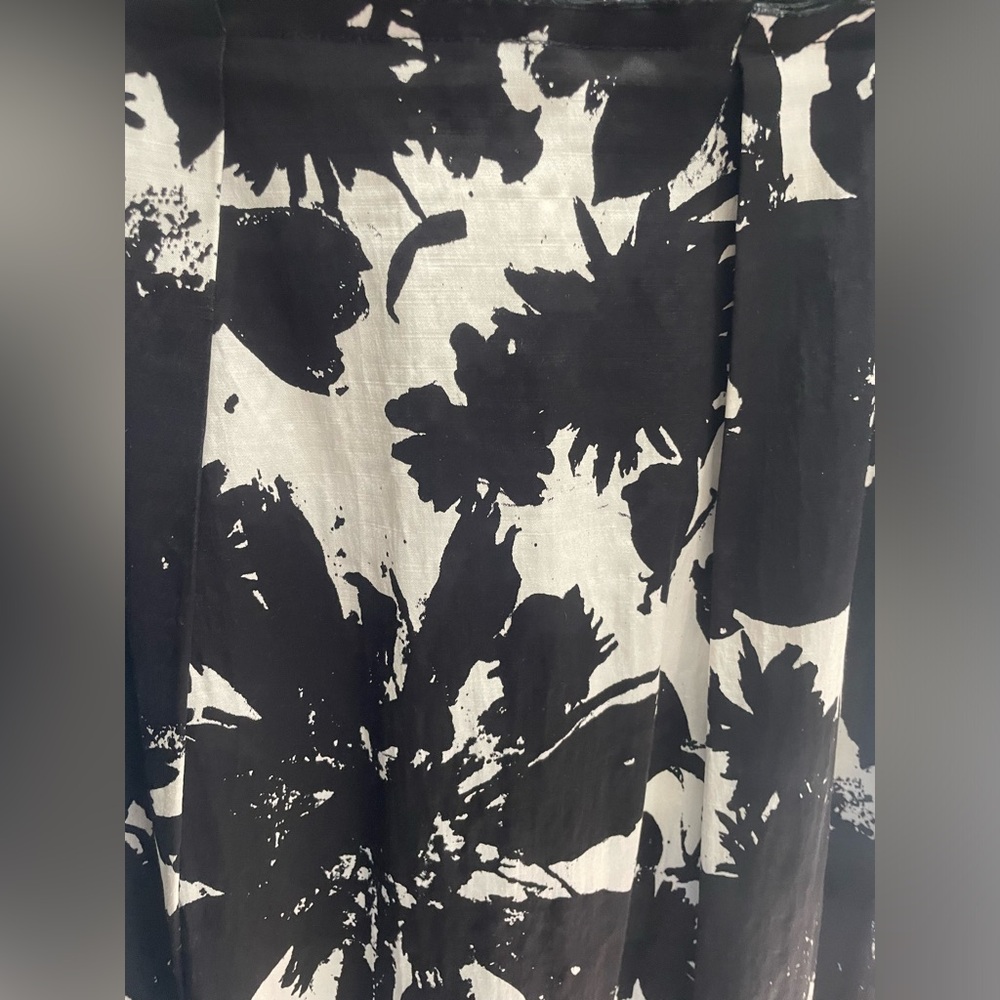 Ann Taylor Dress in black and white sleeveless A-line waist size 2 bold artistic - Picture 7 of 8